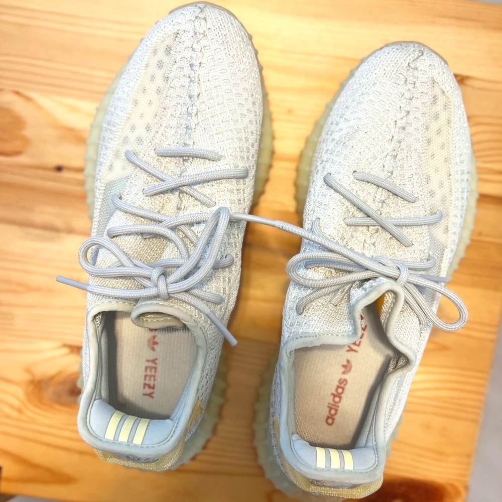 YEEZY'S!!! Color-Changing, size 11